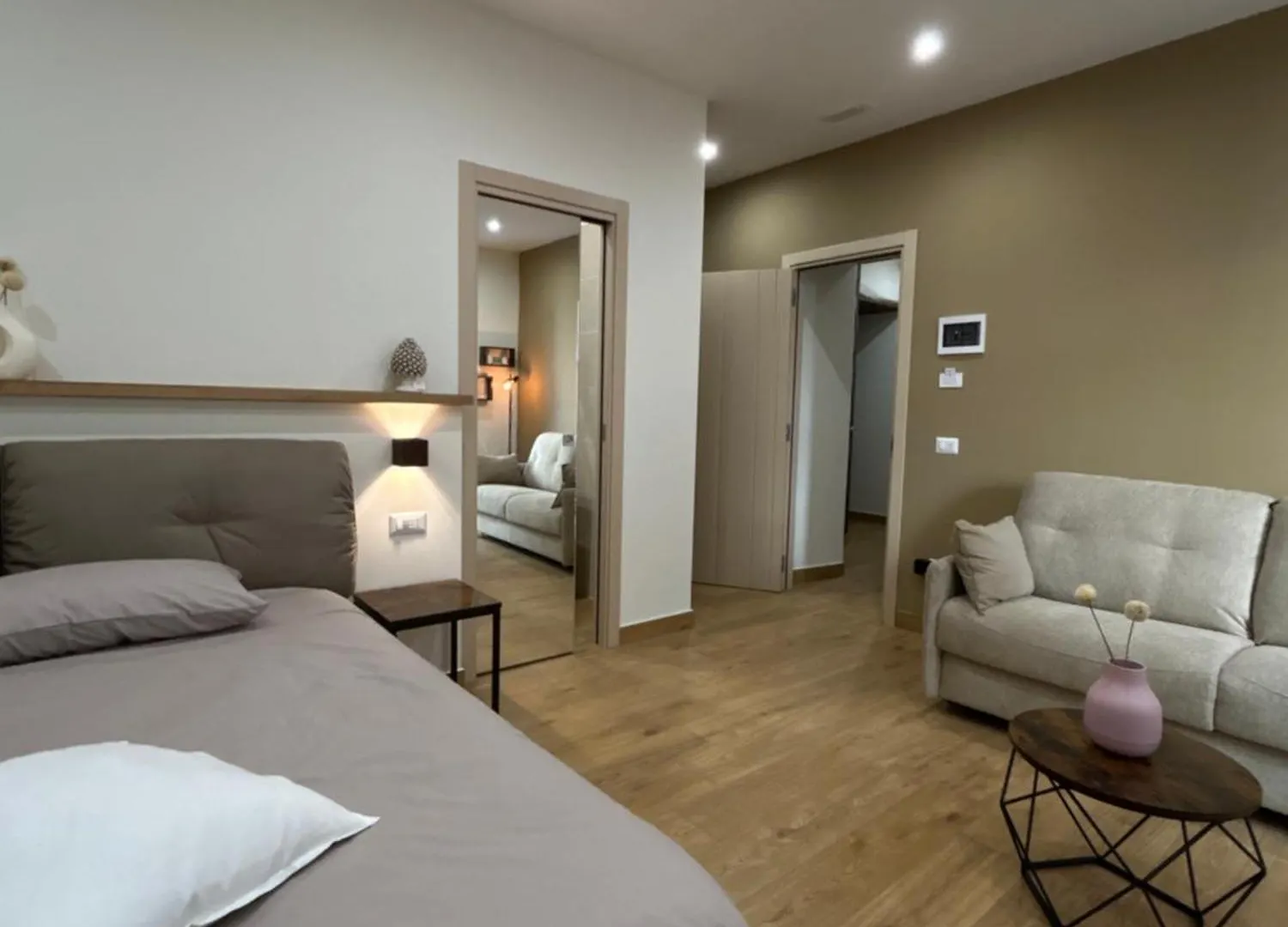 Somnia Luxury Rooms Naples Italy
