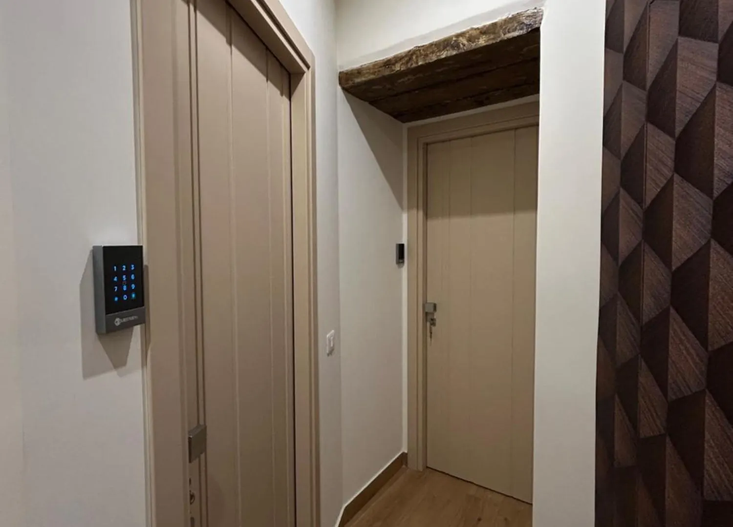 Somnia Luxury Rooms Naples 0*,  Italy